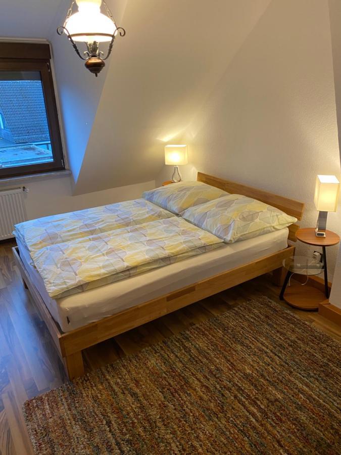 Unter Dem Dach Mit Parkplatz Apartman Brémai repülőtér Kültér fotó