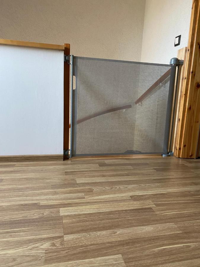Unter Dem Dach Mit Parkplatz Apartman Brémai repülőtér Kültér fotó