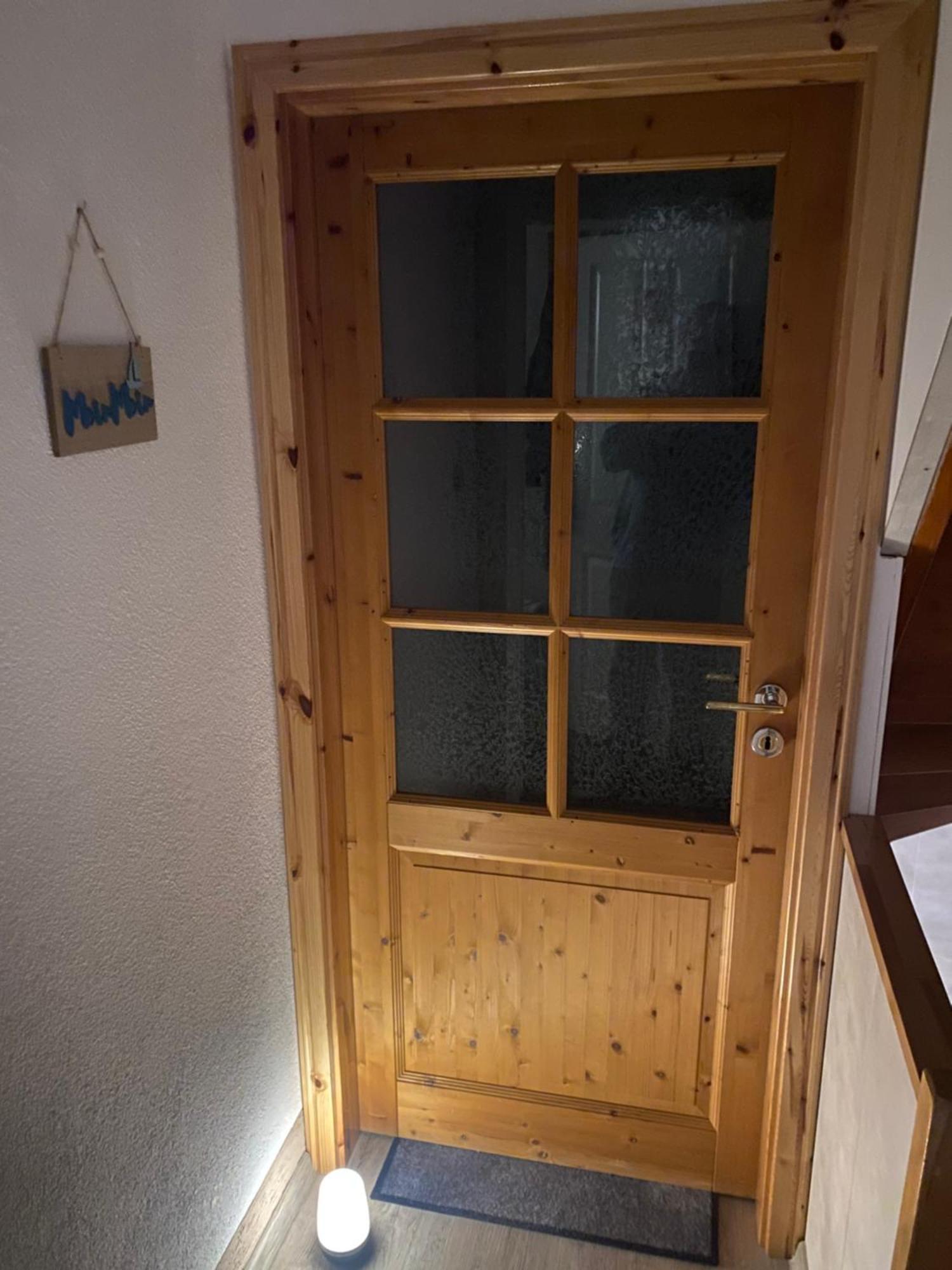 Unter Dem Dach Mit Parkplatz Apartman Brémai repülőtér Kültér fotó